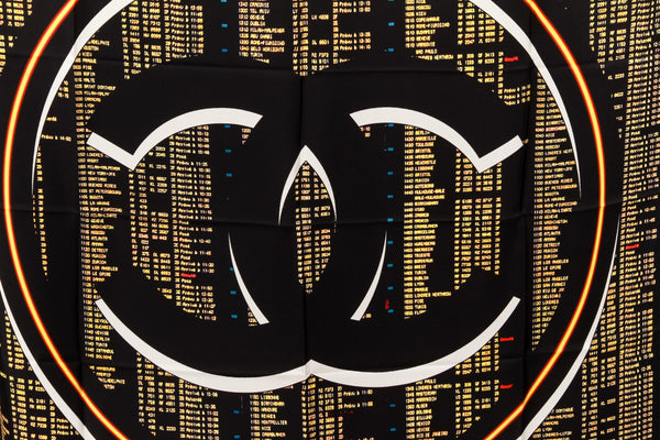 ⭐︎CHANELロゴアンサンブル 330px-