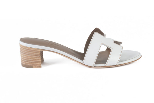 Hermès NIB Oasis Sandal White 37.5 - Vintage Lux