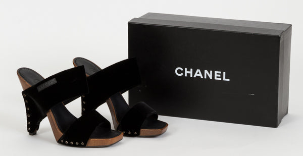 Chanel Black Velvet Wood Sandals 37.5 Vintage Lux
