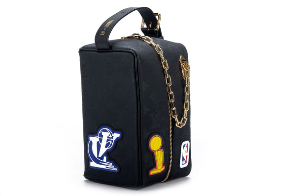 希少コラボ【Louis Vuitton x NBA】Cloakroom Dopp Kit Monogram 926781b864dd8fc7e59ac97ecb15db