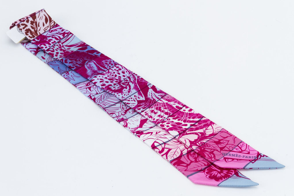 Hermes Ghepard Pink blue  Silk Twilly