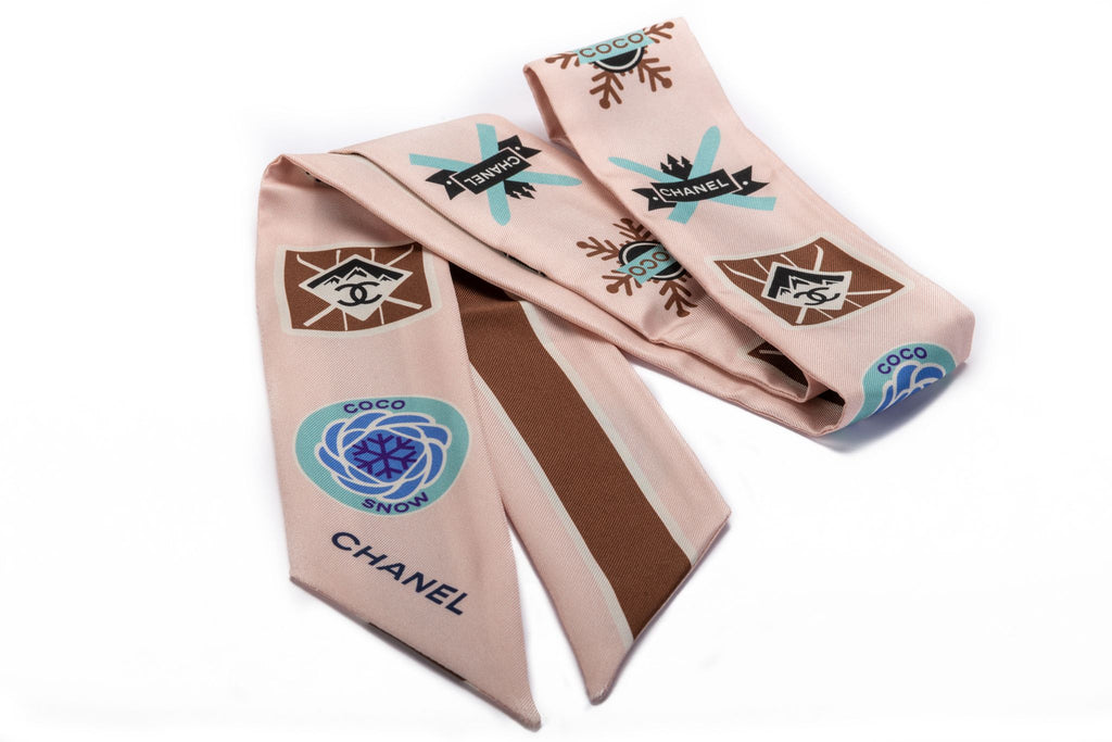 Chanel BN Coco Niege Pink  Silk Twilly