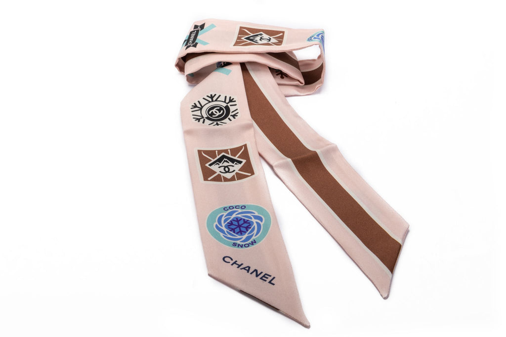 Chanel BN Coco Niege Pink  Silk Twilly