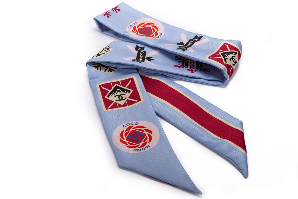 Chanel BN Coco Niege Celeste Silk Twilly