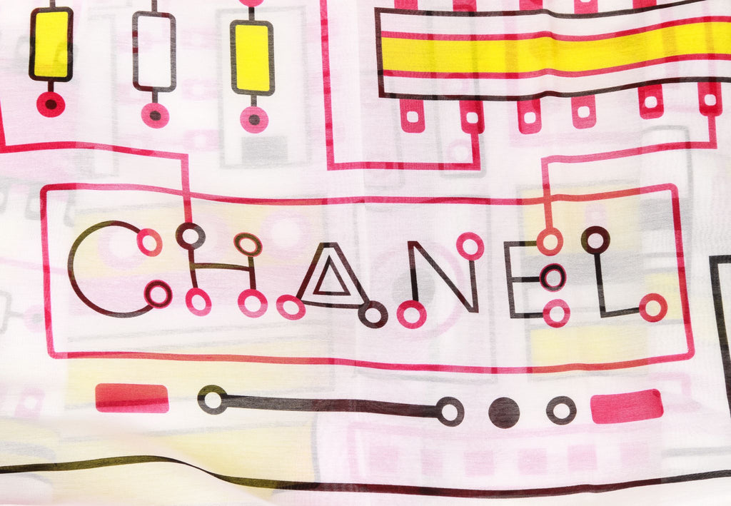 Chanel new oversize sarong/shawl pink