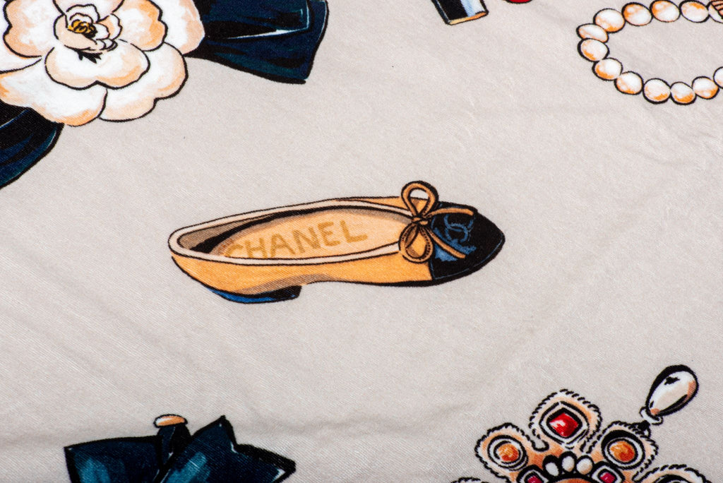 Chanel New Blue Beach Set Icons Design