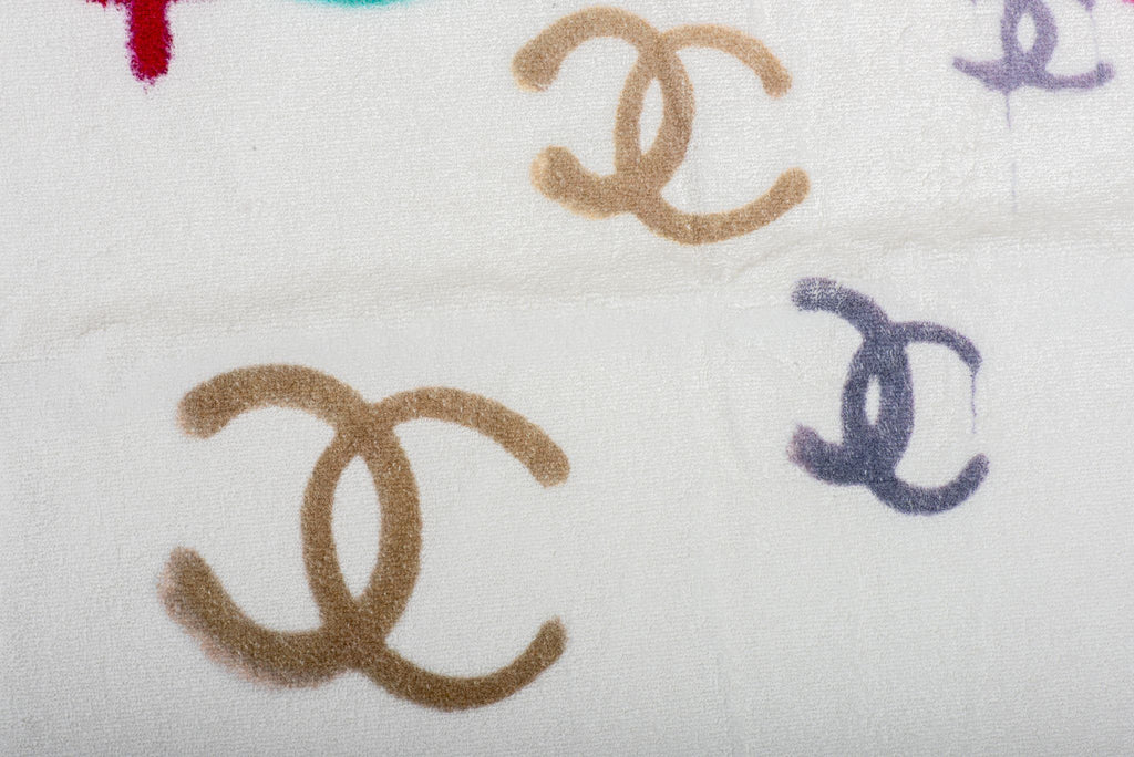 Chanel New White Graffiti Beach Set
