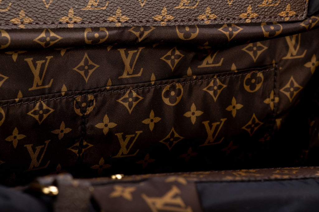 Vuitton BNIB Black On The Go GM Puffer