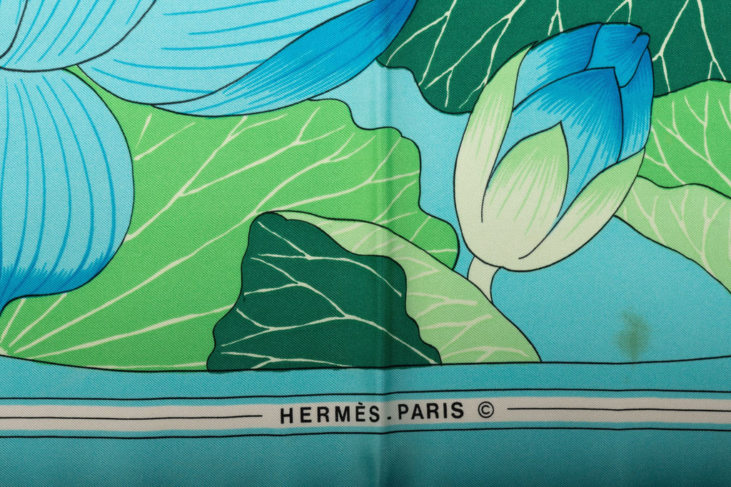 Hermès Fleurs de Lotus Scarf Vauzelles