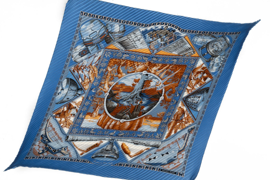 Hermès Au son de tam tam plisse Scarf