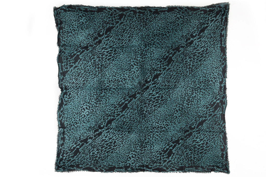 Gucci NWT Teal Black Cheetah Print Shawl