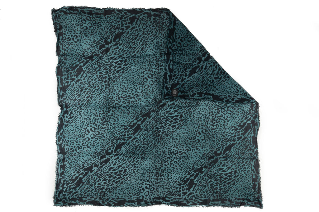 Gucci NWT Teal Black Cheetah Print Shawl