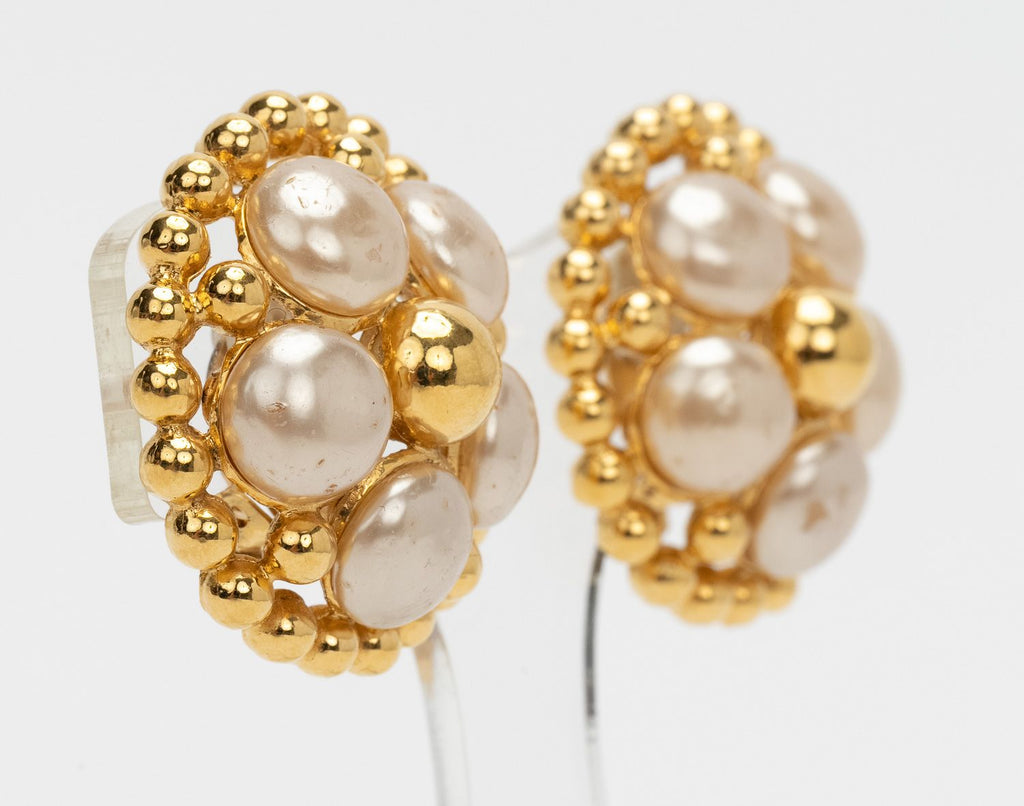Chanel 80s Vintage Flower Pearl Earrings