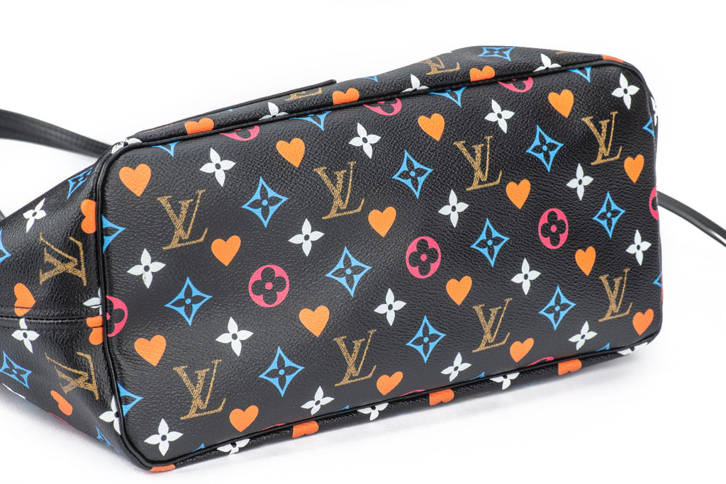 Vuitton Mint Game On Neverfull Tote