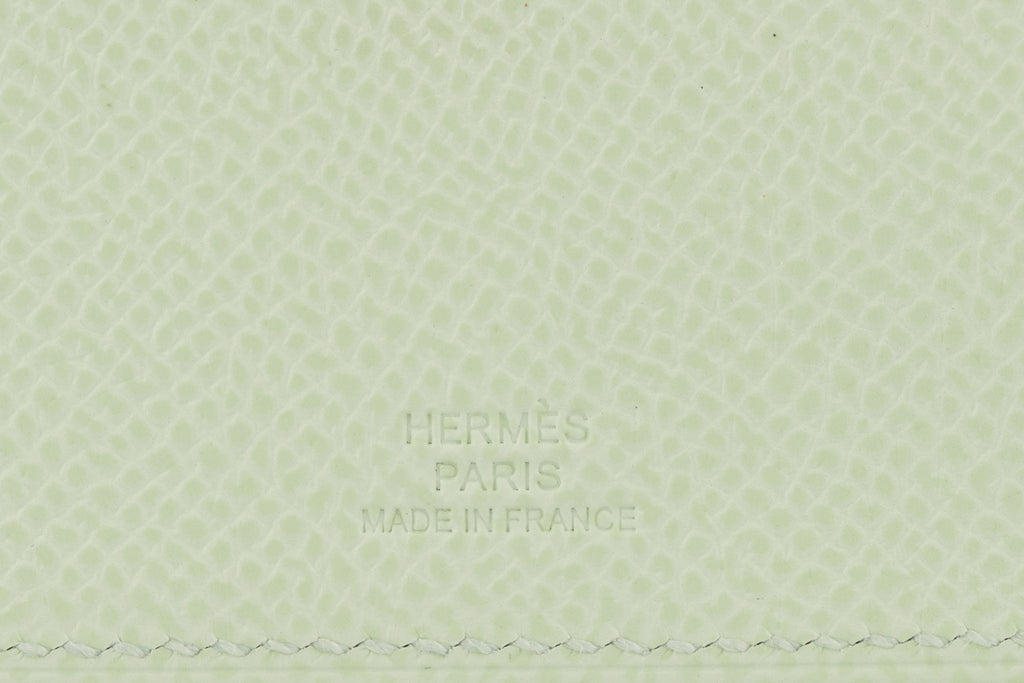Hermès New Vert Epsom Passport Holder