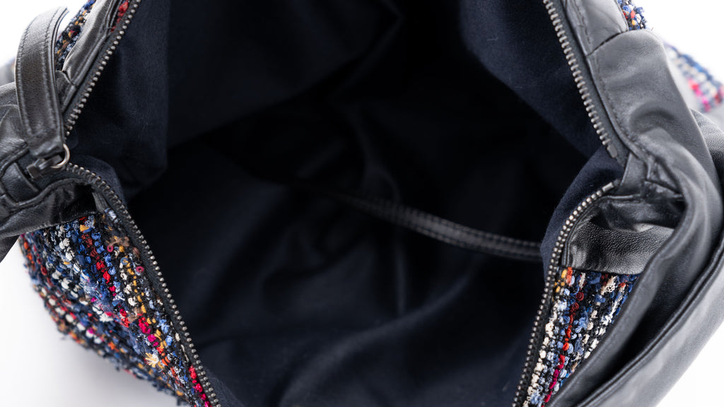 Chanel Black tweed Jacket Shoulder Bag