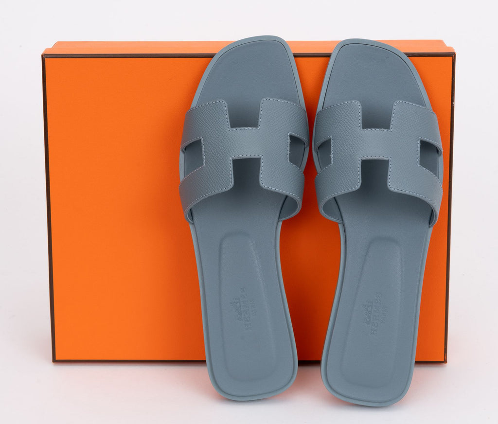 Hermes BNIB Celeste Epsom Oran Sandals