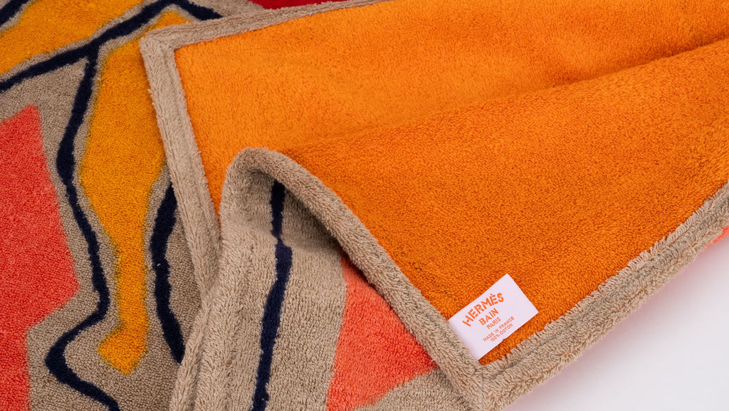 Hermès NIB Orange Horse Beach Towel
