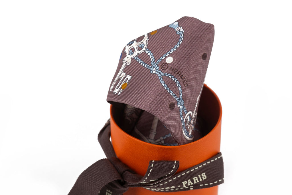 Hermès New Les Cles A Pois Shadow Twilly