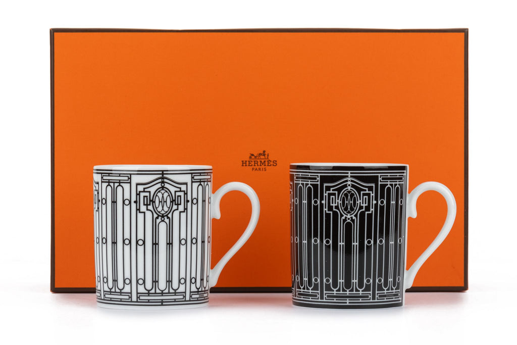 Hermès New Set Of 2 Art Deco Mugs W/Box
