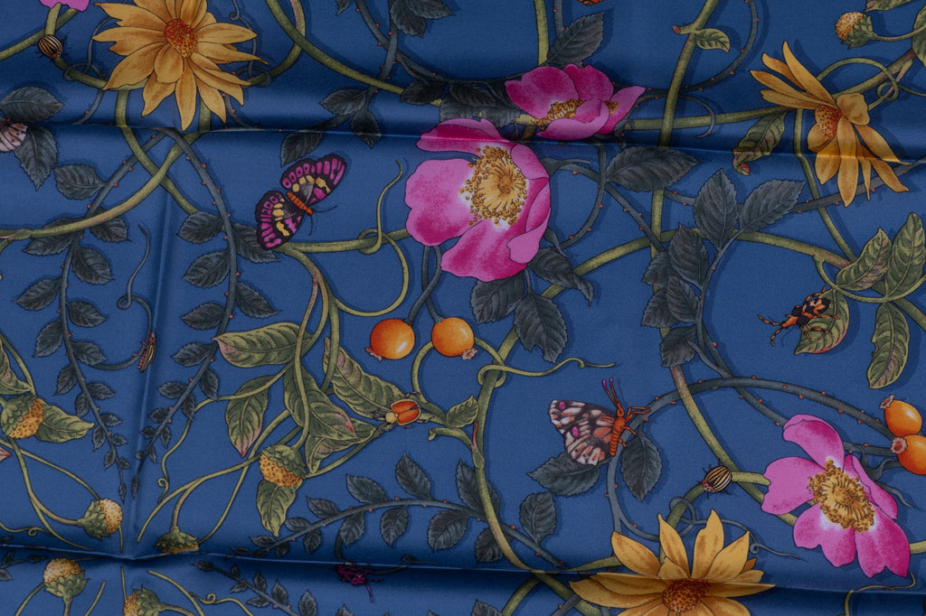 Gucci "Flowerwebby" Blue Silk Scarf