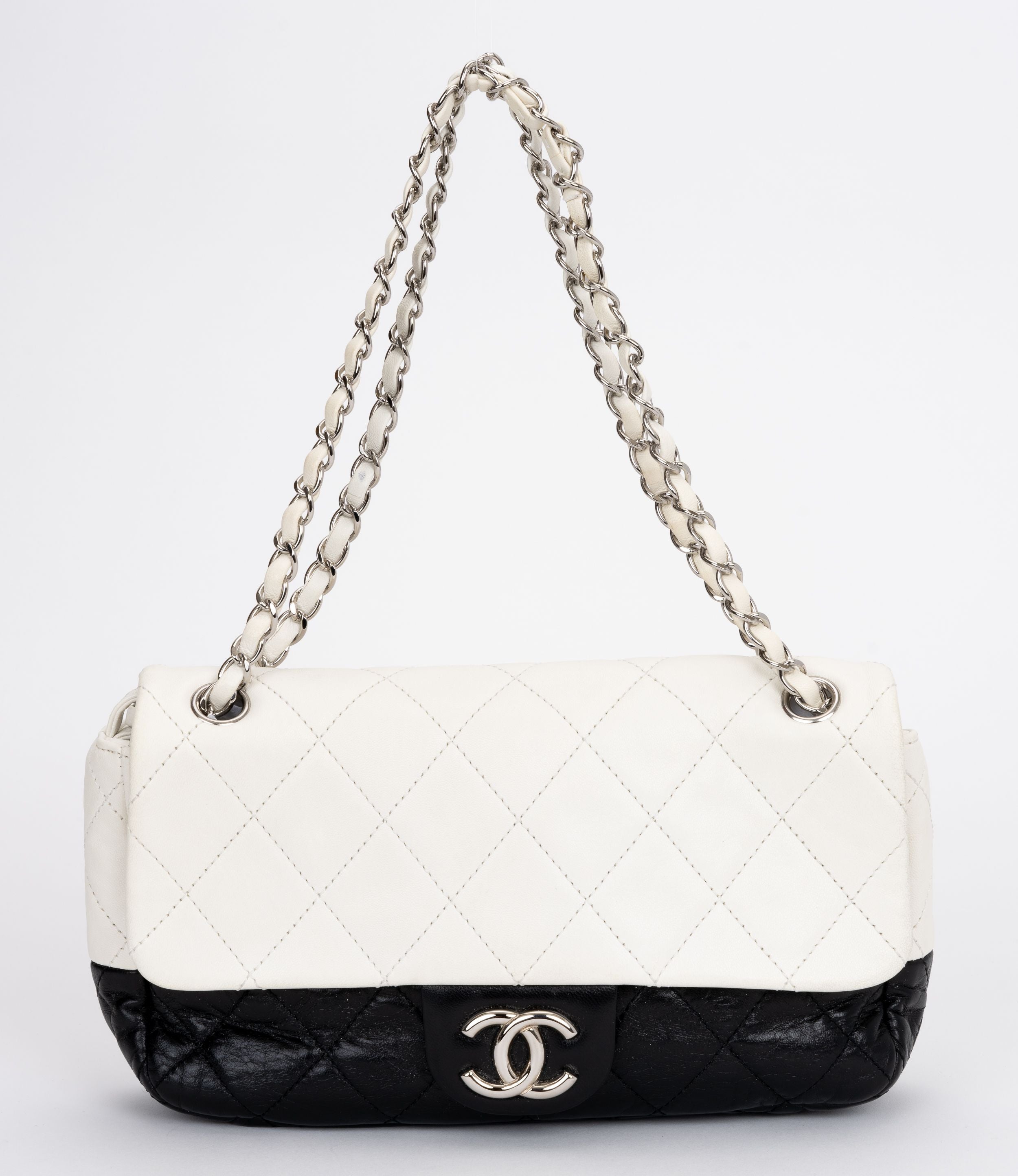 Chanel Black/White Leather Crossbody Bag Vintage Lux - Main Image