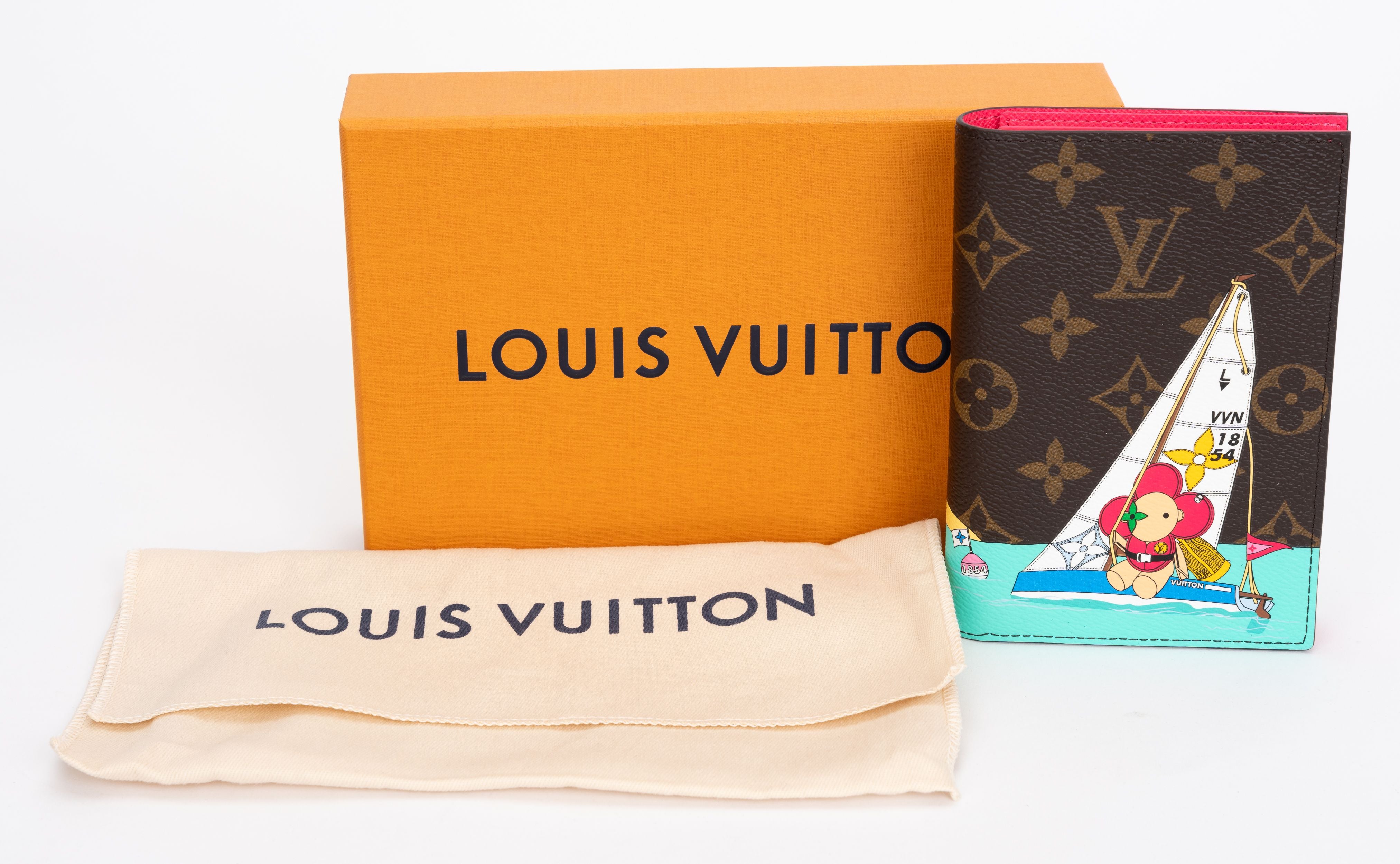 Louis Vuitton New Xmas 23 Passport Cover