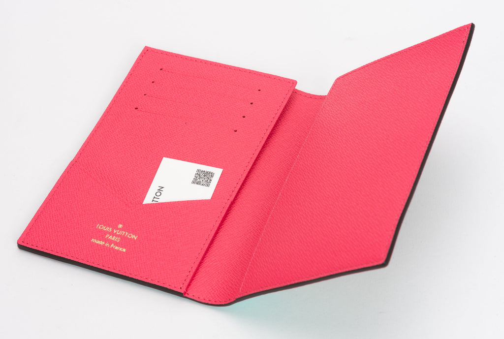Louis Vuitton New Xmas 23 Passport Cover