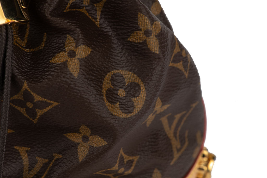 Louis Vuitton Petit Noe Trunk Bag