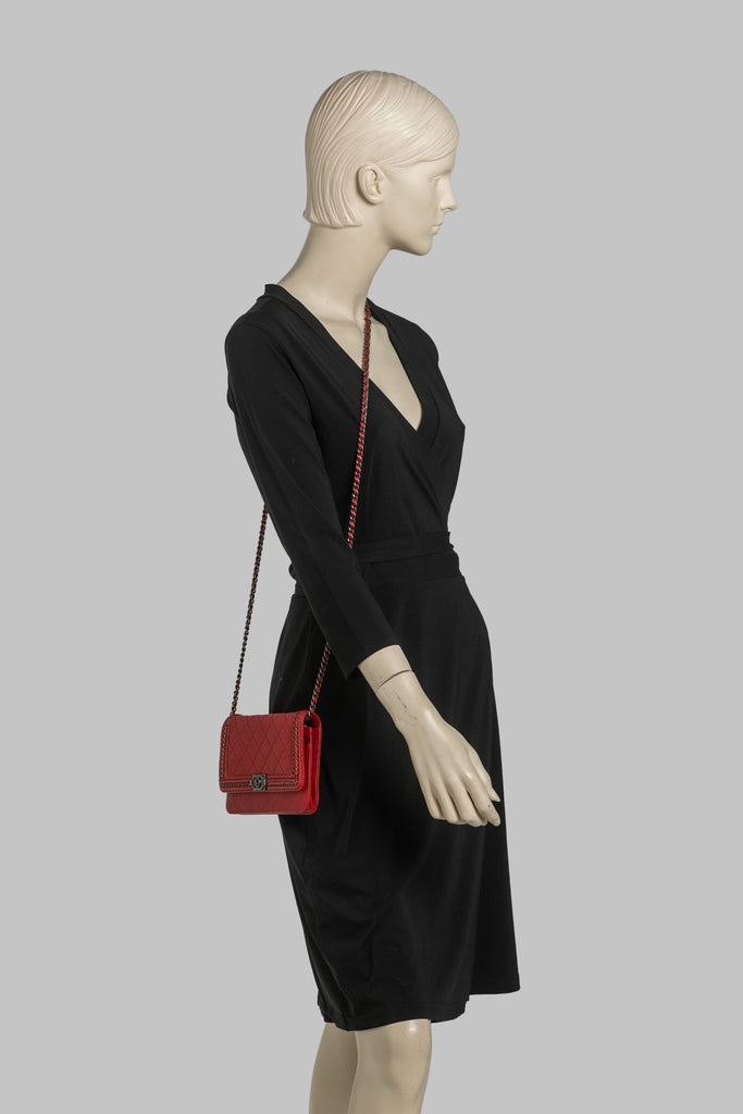 Chanel Chain Around Boy Wallet On Chain