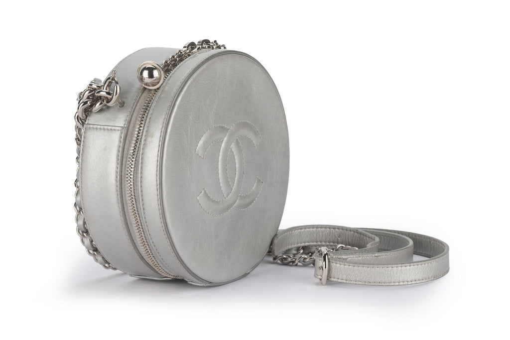 Chanel Round as Earth Crossbody Bag Glaz