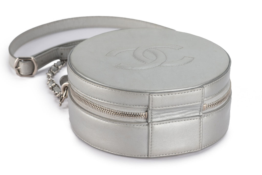 Chanel Round as Earth Crossbody Bag Glaz