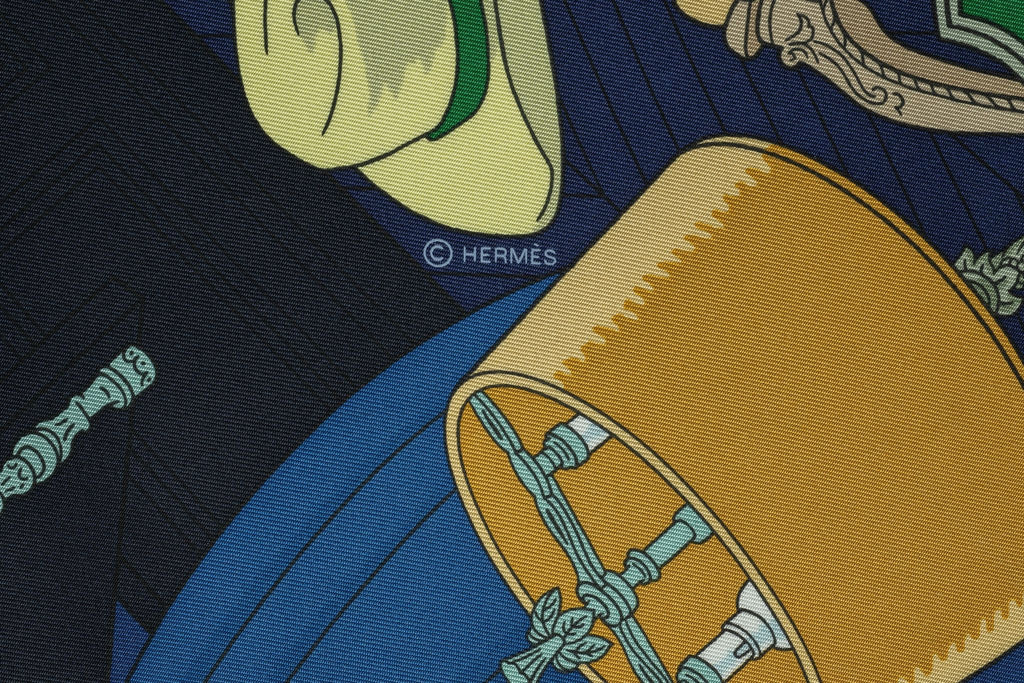 Hermès New  âœMystère au 24âœ Silk Scarf