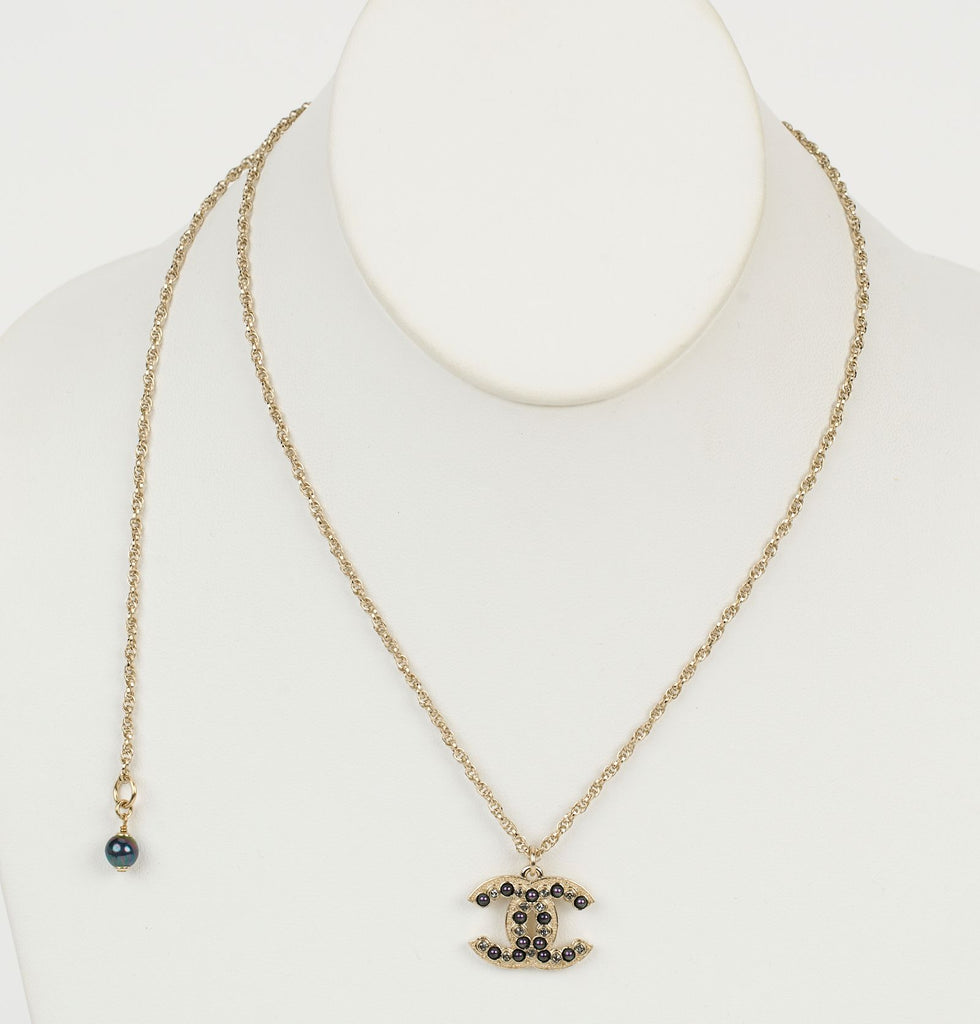 Chanel NIB Gold CC Pendant Necklace