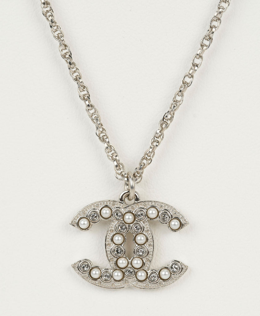 Chanel NIB Silver CC Pendant Necklace