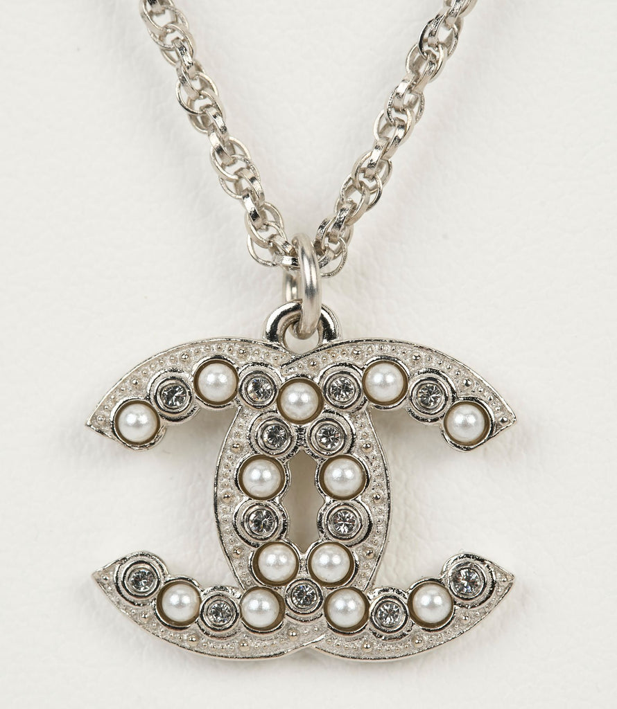 Chanel NIB Silver CC Pendant Necklace