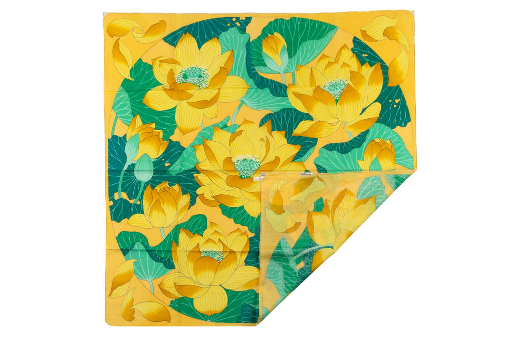 Hermès "Fleurs De Lotus"  Scarf