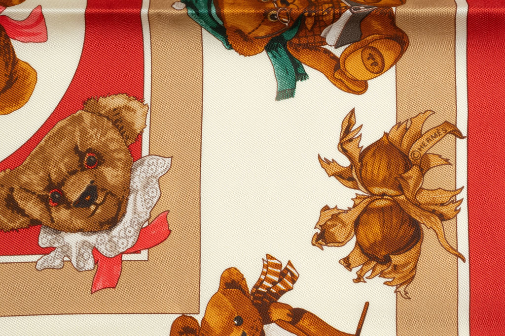 Hermès "Confident des Coeur" Silk Scarf