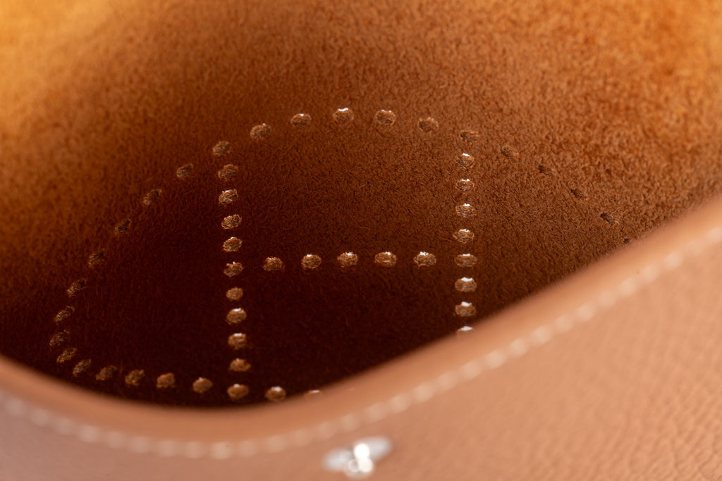 Hermès New Gold Mini Evelyne Bag