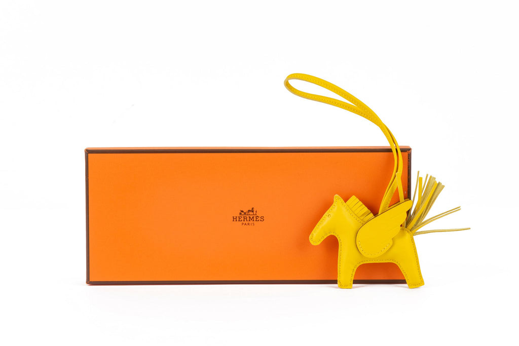 Hermès NIB Pegase Jaune Rodeo Charm