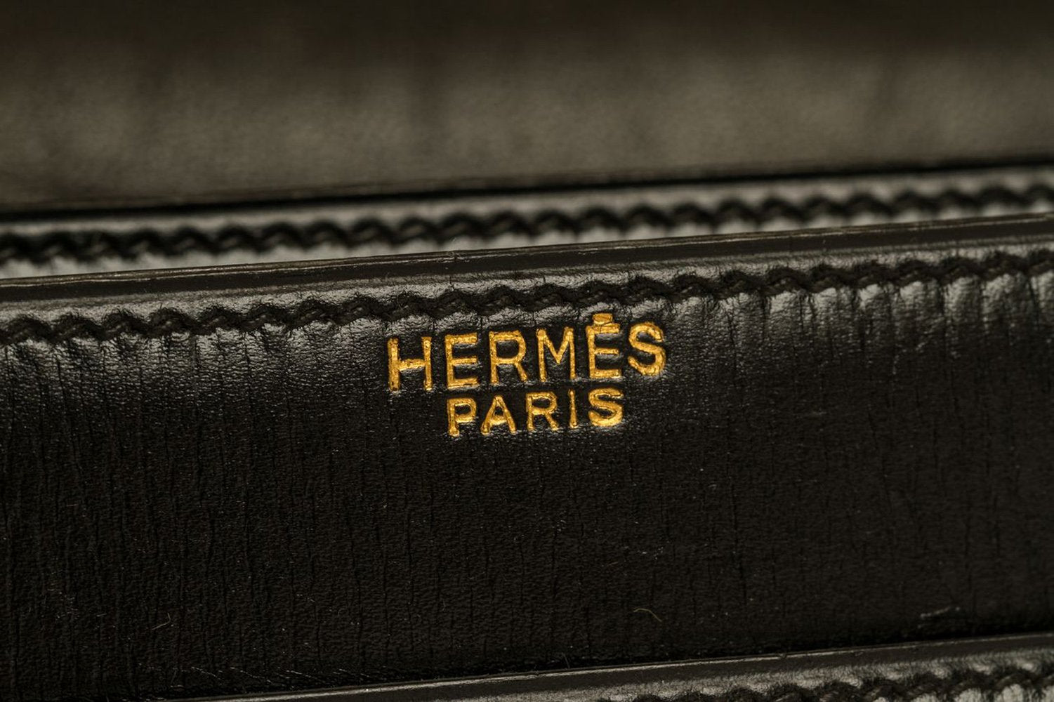 Hermès 1962 Box Calf Black Handbag - Vintage Lux