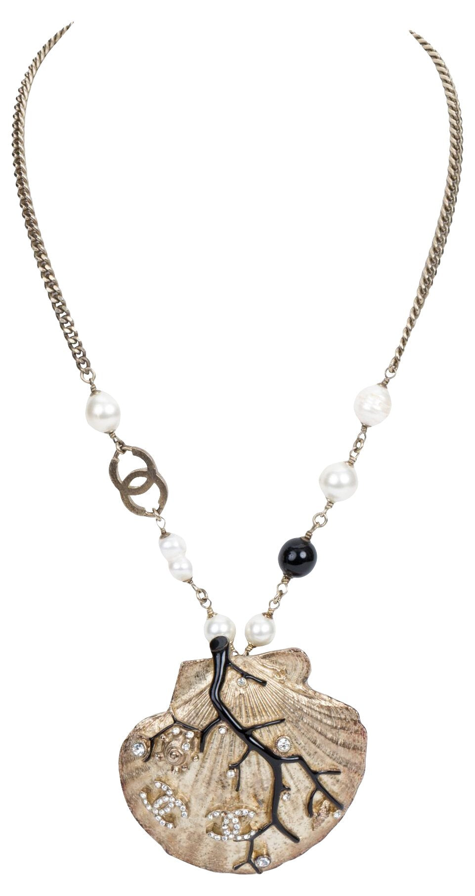 Chanel 80s Hammered Magnifier Necklace