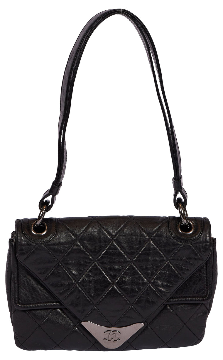 Vintage Chanel 90’s Oversized Black Patent Leather Shoulder Bag — Le Grand  Strip