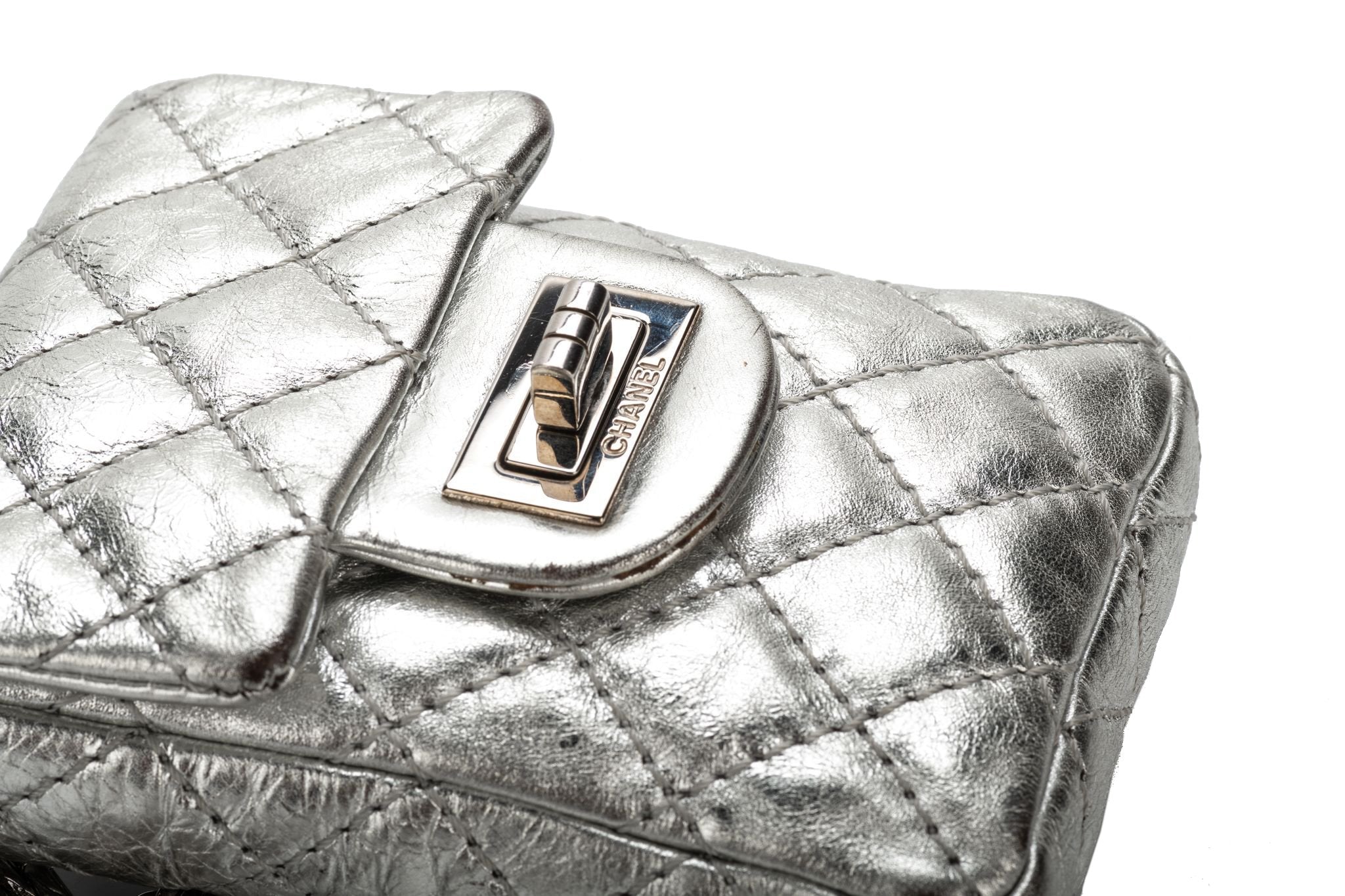 Chanel best sale small reissue