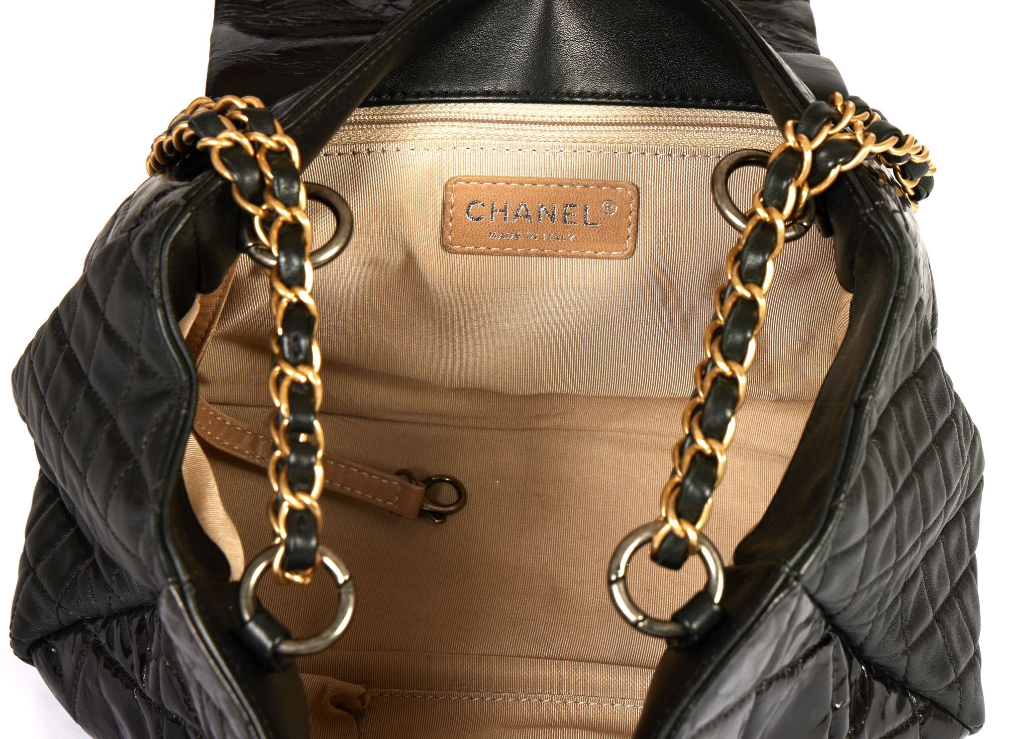 Chanel Quilted Burgundy Patent Leather Reissue Shoulder Bag – Pre Porter