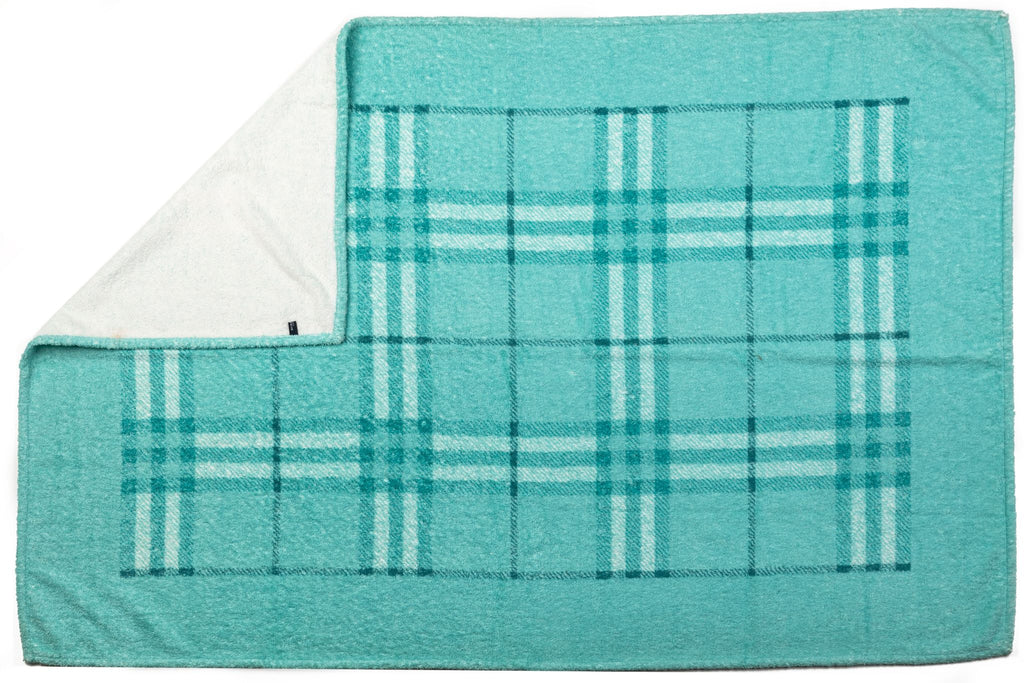 Burberry New Turquoise Cotton Towel