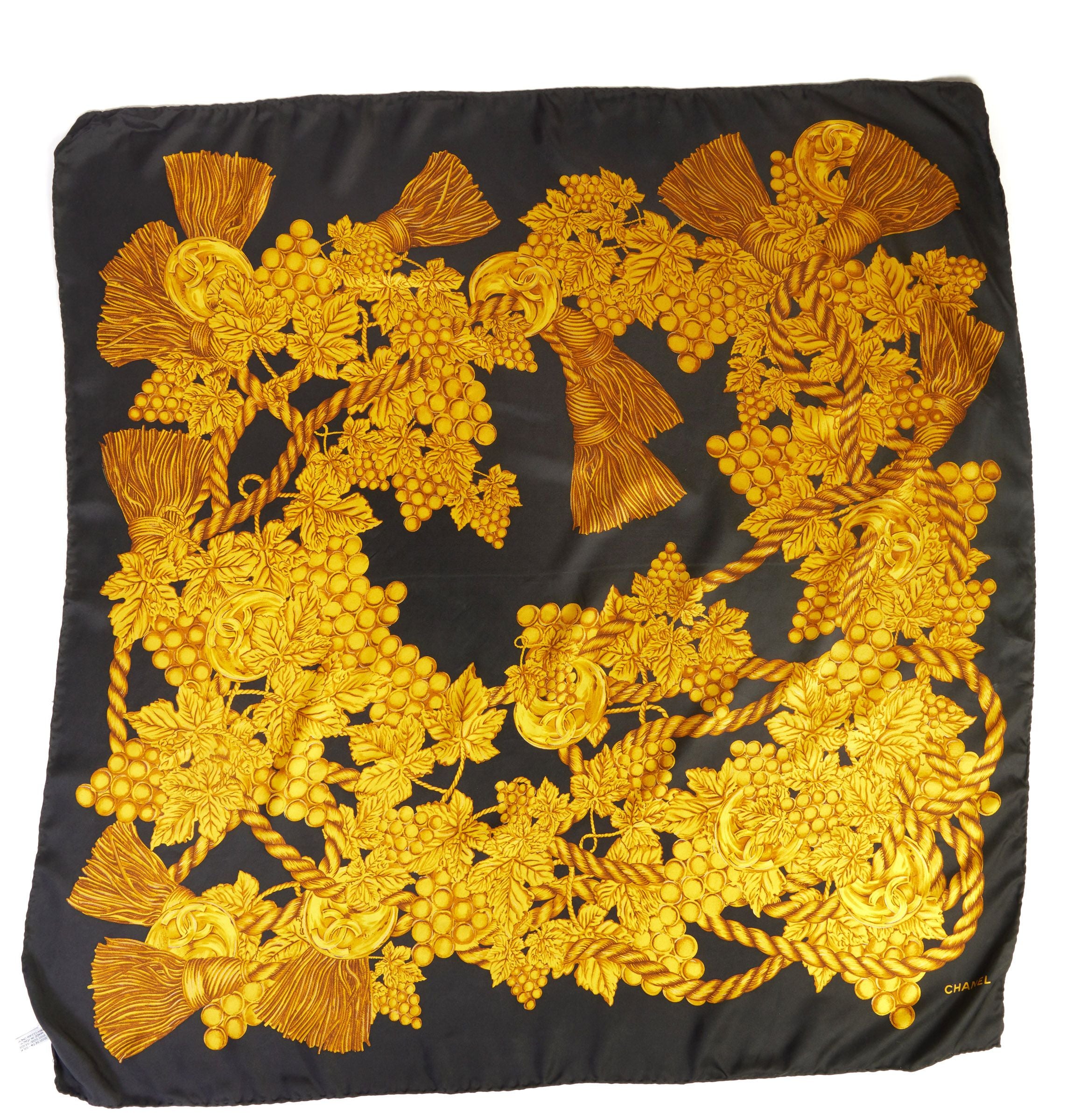 Tổng hợp với hơn 56 về vintage chanel silk scarf  Du học Akina