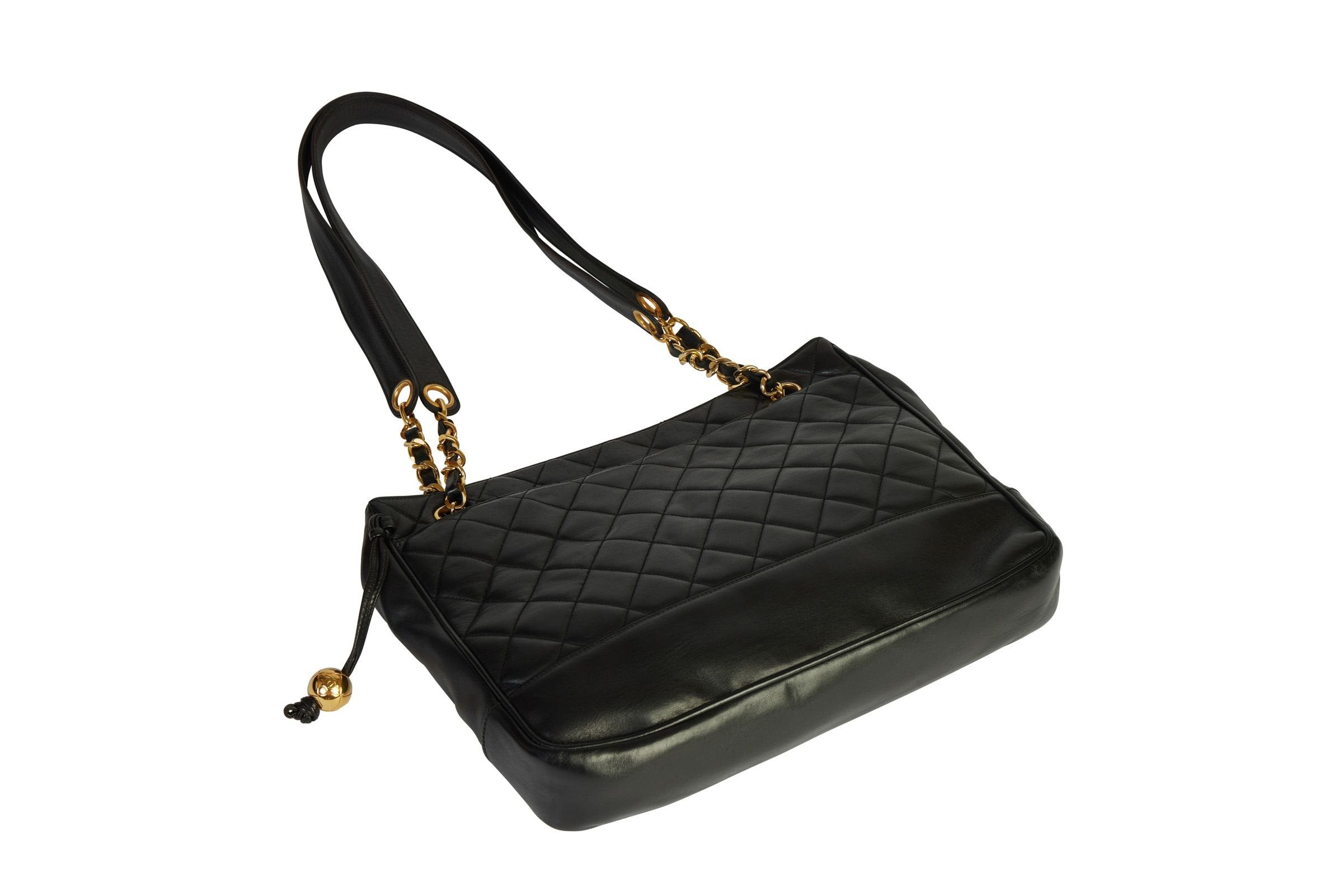 Chanel - Authenticated Handbag - Patent Leather Black Plain for Women, Good Condition