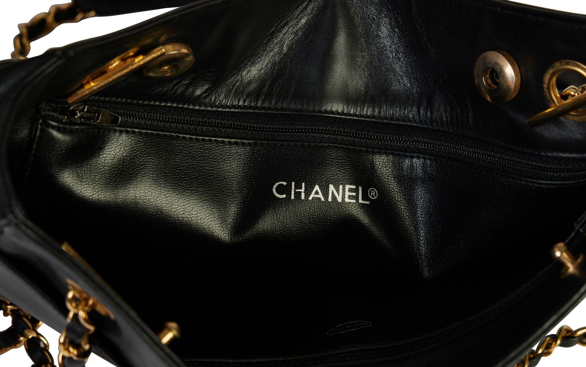 Chanel 80s Black Vintage Shoulder Bag - Vintage Lux