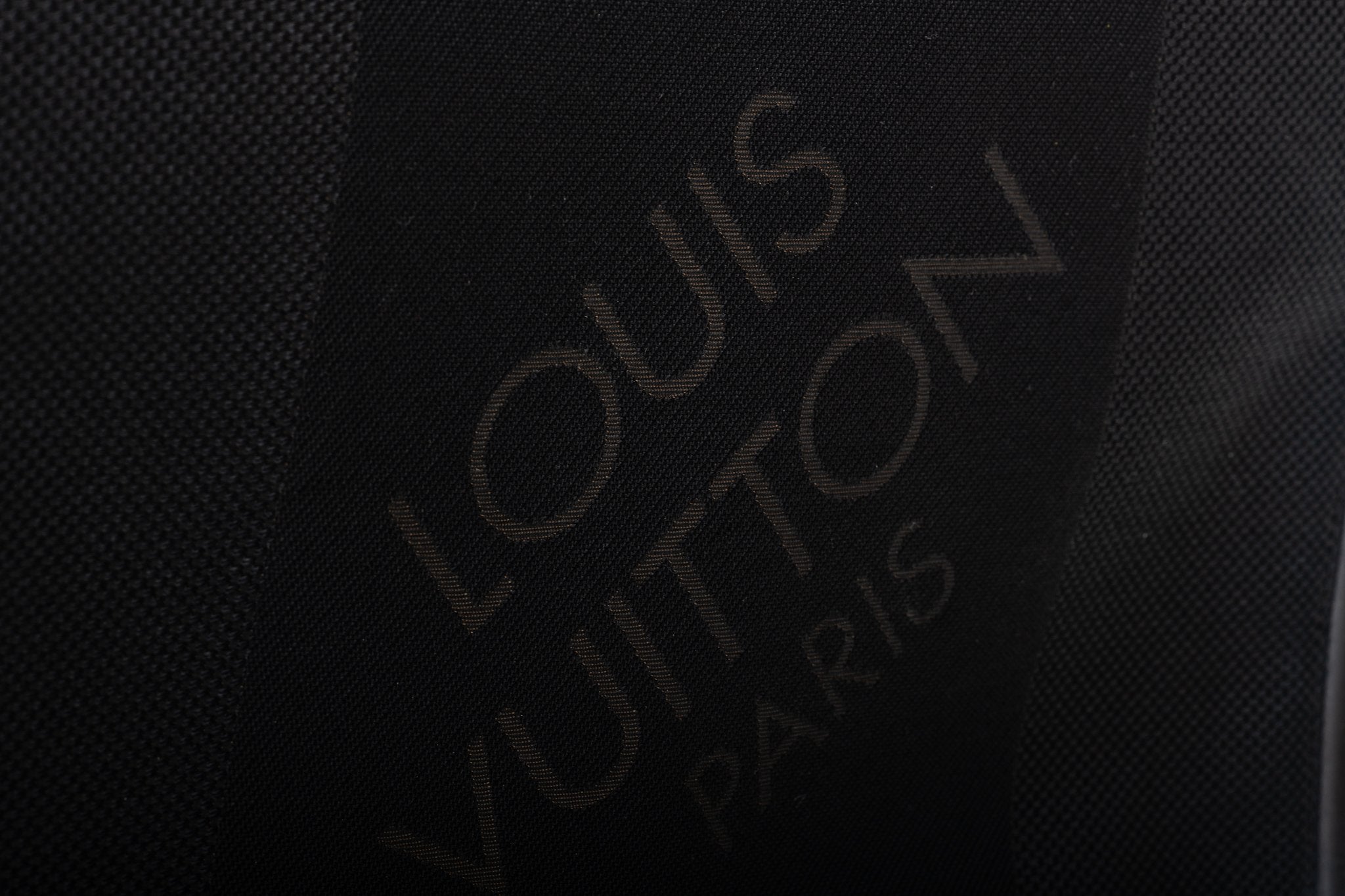 Look at that, not the guy but the computer bag, Its made by Louis vutton  and it is sharp even if its for…